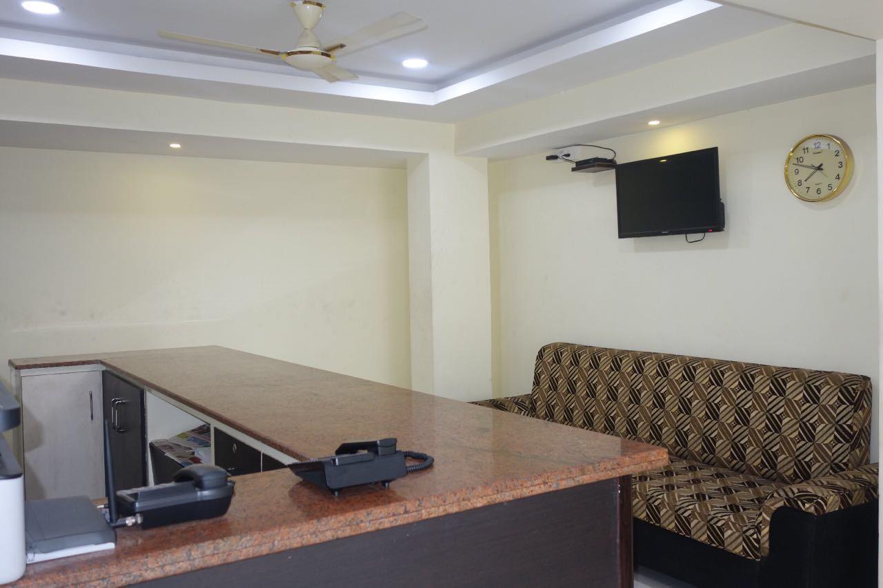 Hotel Nithin Krishna Tirupati Esterno foto