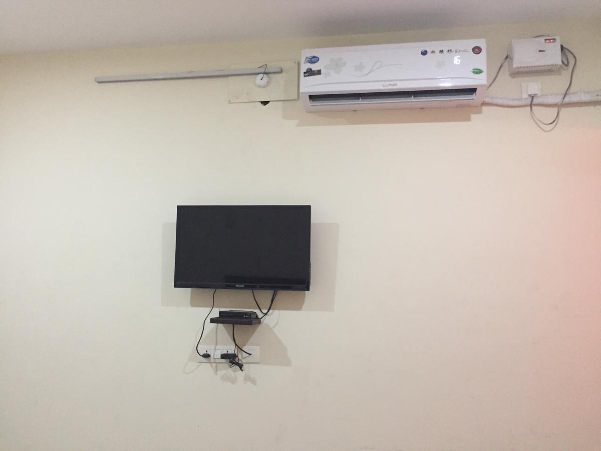 Hotel Nithin Krishna Tirupati Esterno foto